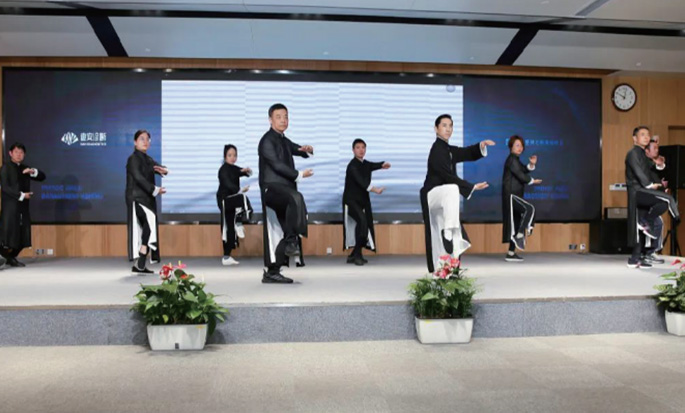 333���� - ��̬�ȵ������Ż�