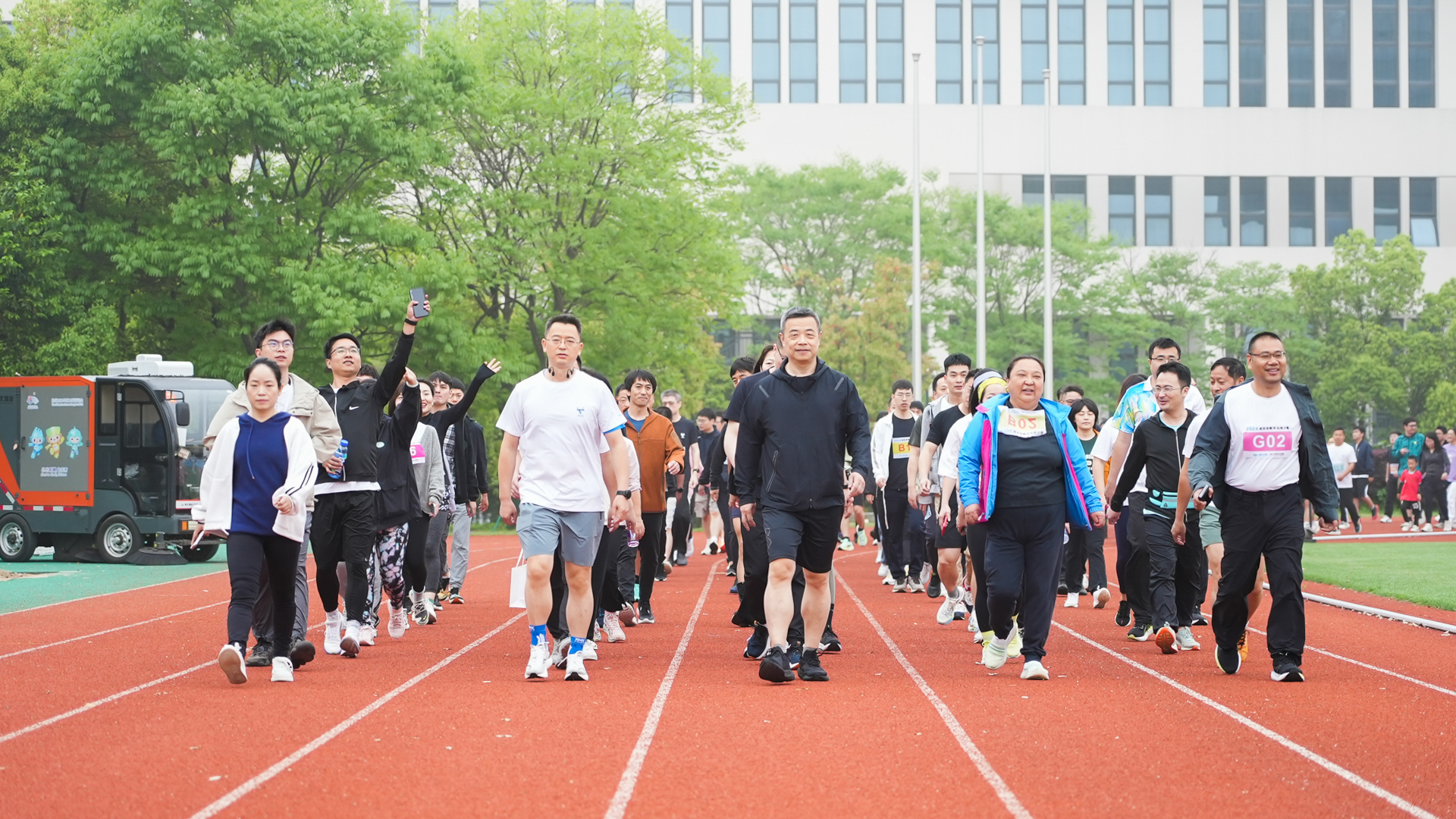 333���� - ��̬�ȵ������Ż�